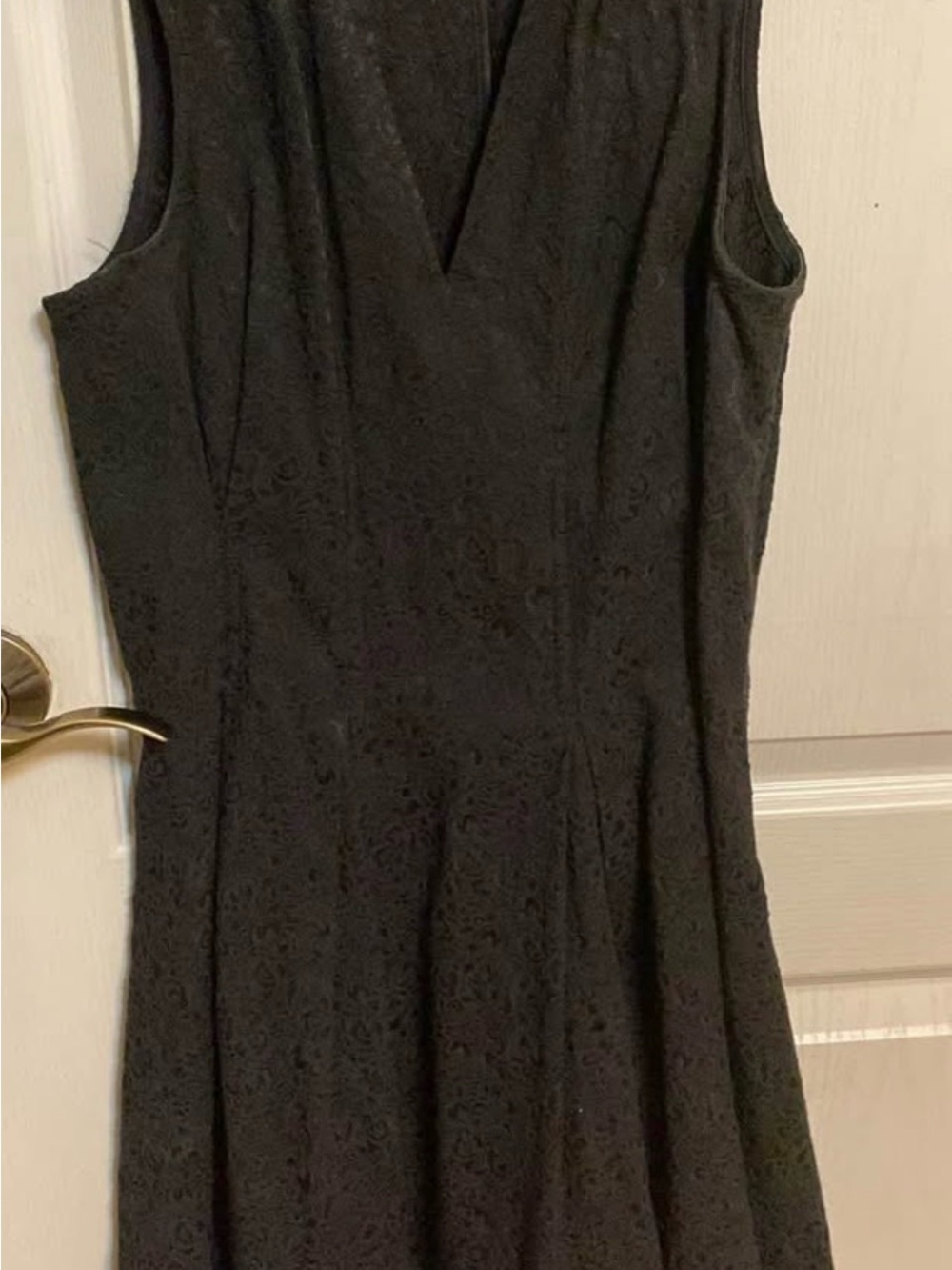 Vera Wang Black Sleeveless Lace Midi Dress